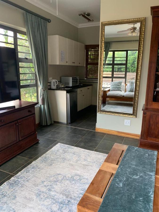 Mountain Rose Guesthouse Louis Trichardt Esterno foto